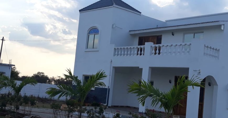 Luxury farm house in somangurthy