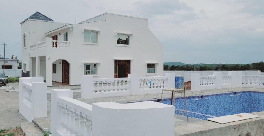 Luxury farm house in somangurthy