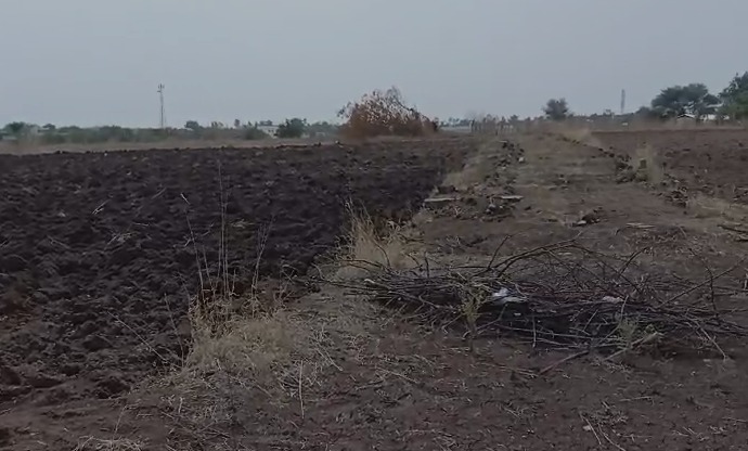 20 guntas farmland moinabad 50 mts away to bijapur