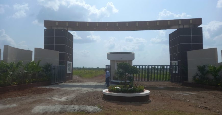 Lake Front Farm House Plots At Sadasivpet